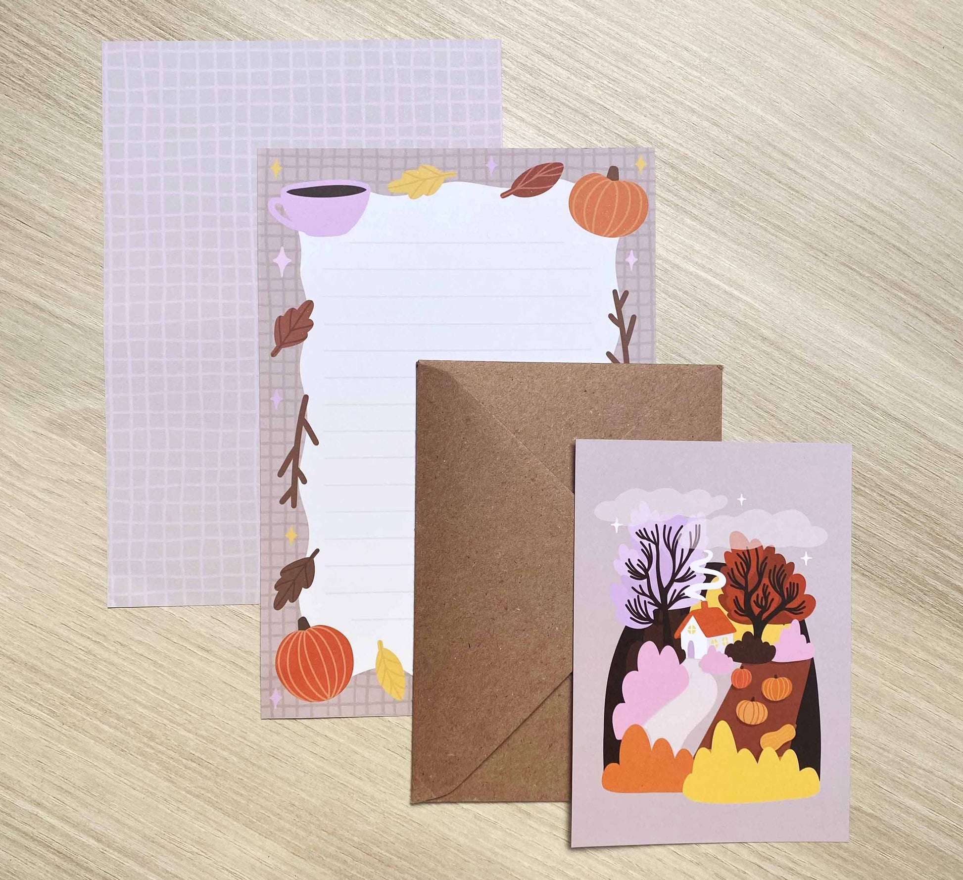 Let’s embrace slow-living and start a snail mail revolution! Use this cosy, autumn-inspired letter set to send your friends and family something lovely in the post. Lass uns das langsame Leben zelebrieren und eine Schneckenpost-Revolution starten!  Nimm dieses gemütliche, vom Herbst inspirierte Briefset, um Ihren Freunden und Ihrer Familie etwas Schönes per Post zu schicken. Sustainably made-to order by an independent artist. Sales support nature conservation through European Rewilding projects!