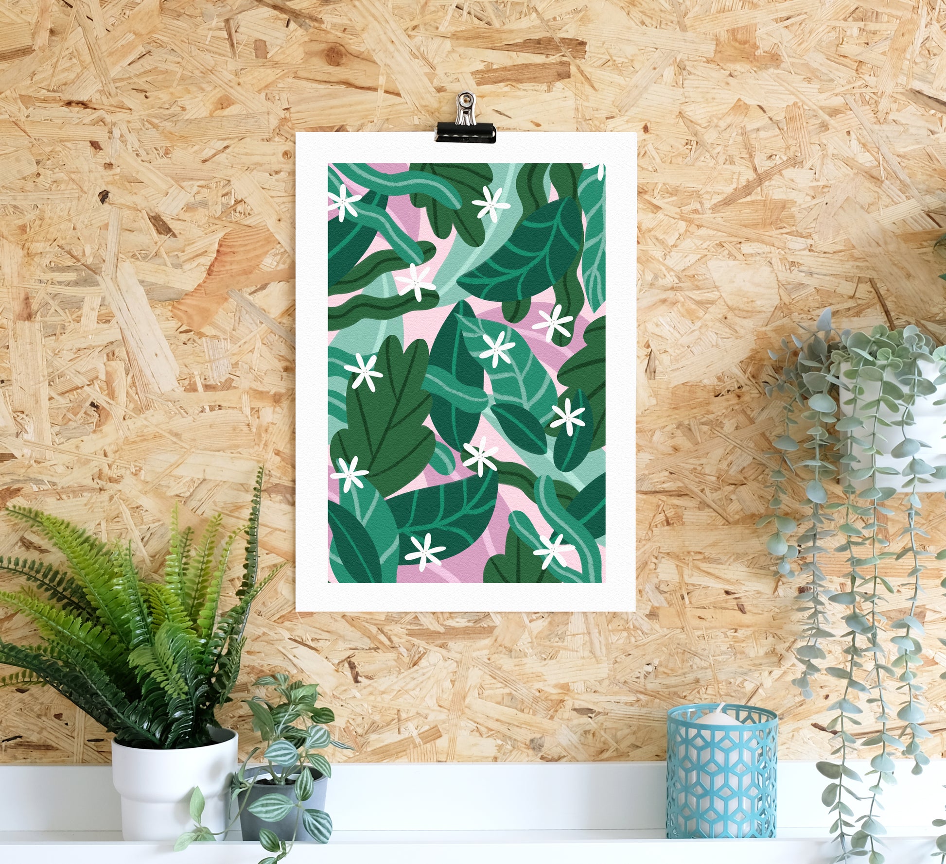 Wunderschöner Druck mit wilden Gartenblättern und -blumen. Beautiful fine art print of wild garden leaves and flowers.