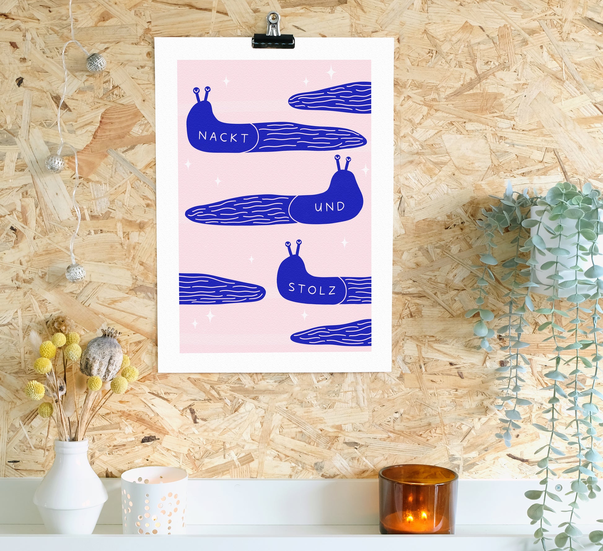 Skurriler Druck zur Hommage an die glorreiche Nacktschnecke. Quirky art print celebrating the glorious slug