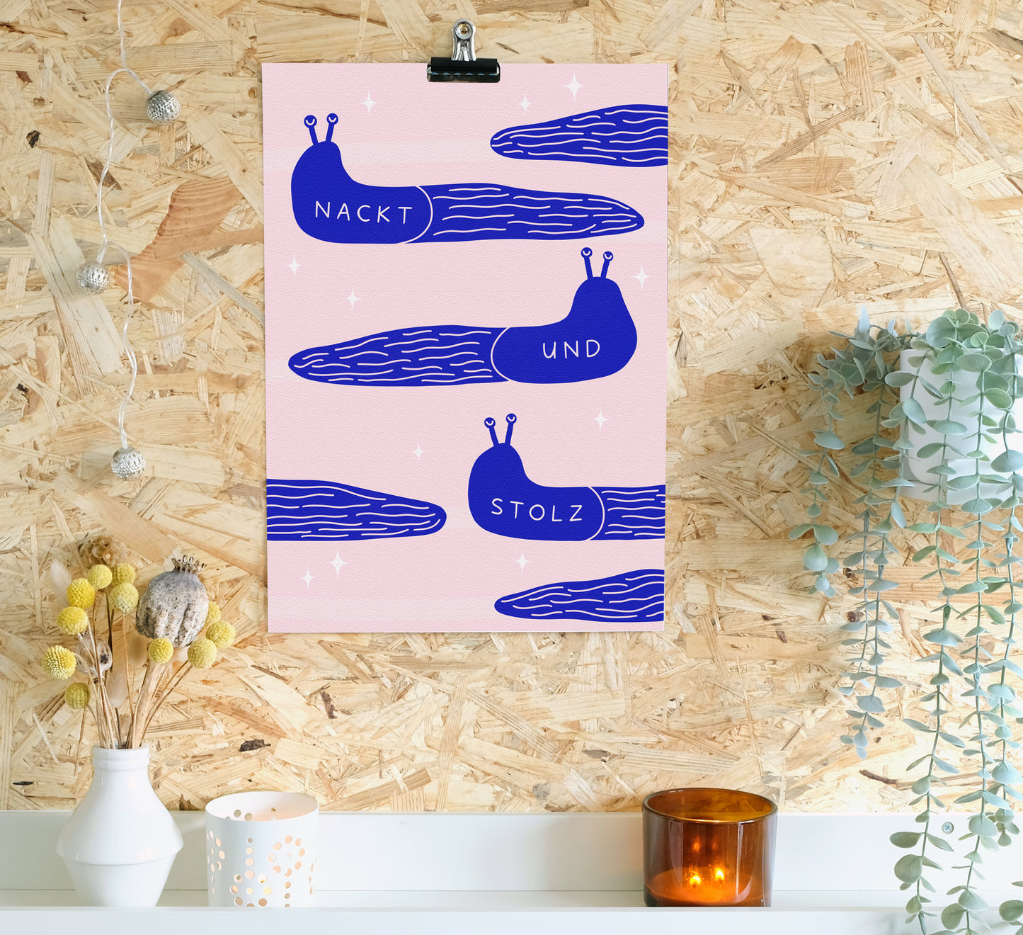 Skurriler Druck zur Hommage an die glorreiche Nacktschnecke. Quirky art print celebrating the glorious slug