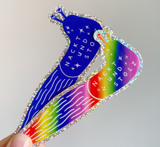 Glittery blue and rainbow vinyl slug sticker! Perfect for decorating laptops or notebooks.  Water and UV- resistant Glitzernder Vinyl-Nacktschneckenaufkleber! Perfekt zum Dekorieren von Laptops oder Notebooks.  Wasser- und UV-beständig